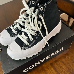 Ladies stacked converse